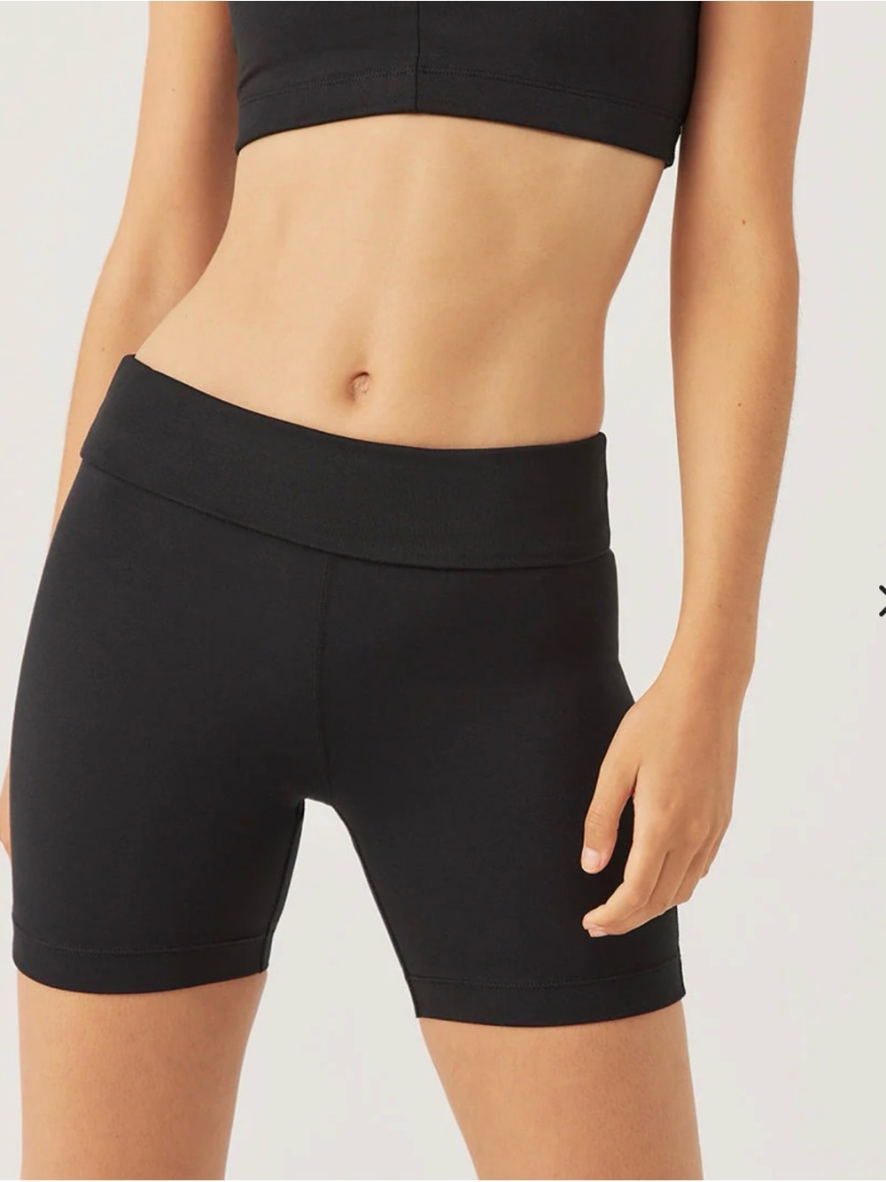 NEW Outdoor Voices Black Flow 5" Short - Athletic Jogger Short